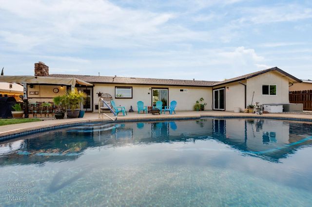 1154 Robert Dr, Yuba City, CA 95993