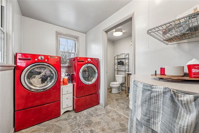 200 LIBERTY AVE, Washington Twp, PA 15012