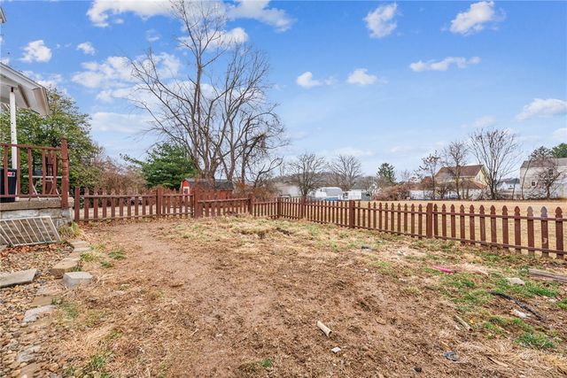 200 LIBERTY AVE, Washington Twp, PA 15012