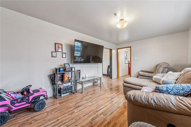 200 LIBERTY AVE, Washington Twp, PA 15012