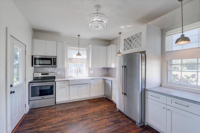 5114 Reynolds Avenue, Waunakee, WI 53597