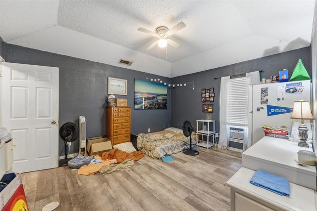 106 E Schreiber Street, Garland, TX 75040