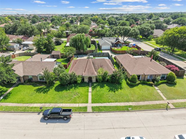 106 E Schreiber Street, Garland, TX 75040