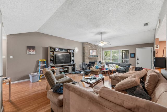 106 E Schreiber Street, Garland, TX 75040