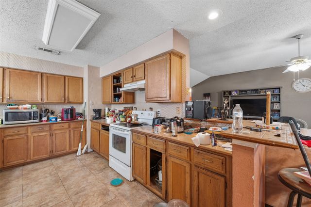 106 E Schreiber Street, Garland, TX 75040