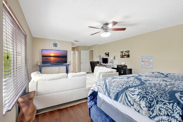 6755 Rainwood Cove Lane, Lake Worth, FL 33463