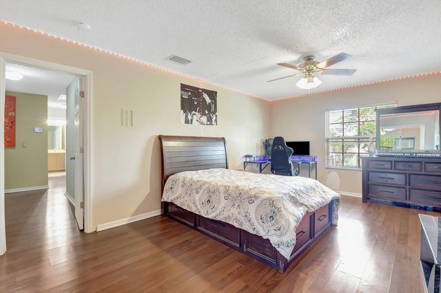 6755 Rainwood Cove Lane, Lake Worth, FL 33463