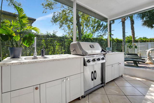 6755 Rainwood Cove Lane, Lake Worth, FL 33463