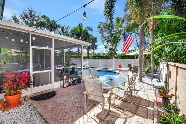 6755 Rainwood Cove Lane, Lake Worth, FL 33463