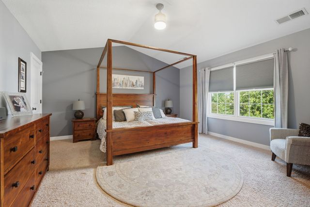 5679 Appleton Road, Bettendorf, IA 52722
