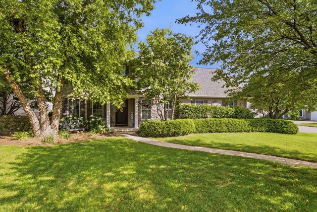 5679 Appleton Road, Bettendorf, IA 52722