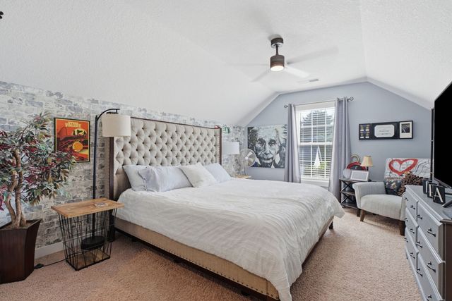 5679 Appleton Road, Bettendorf, IA 52722
