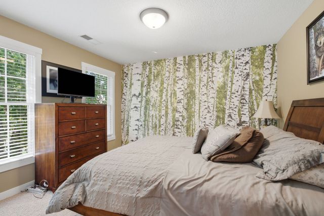 5679 Appleton Road, Bettendorf, IA 52722