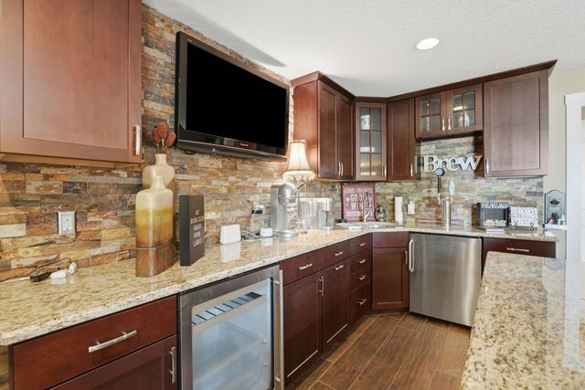5679 Appleton Road, Bettendorf, IA 52722