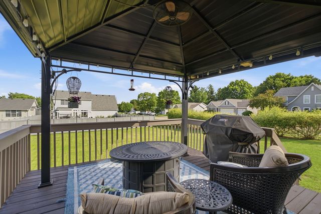 5679 Appleton Road, Bettendorf, IA 52722