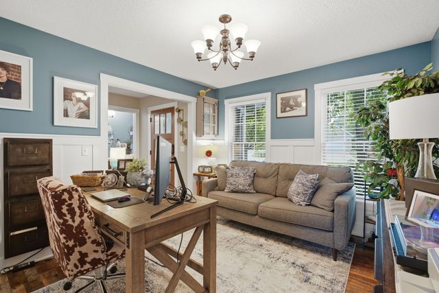 5679 Appleton Road, Bettendorf, IA 52722