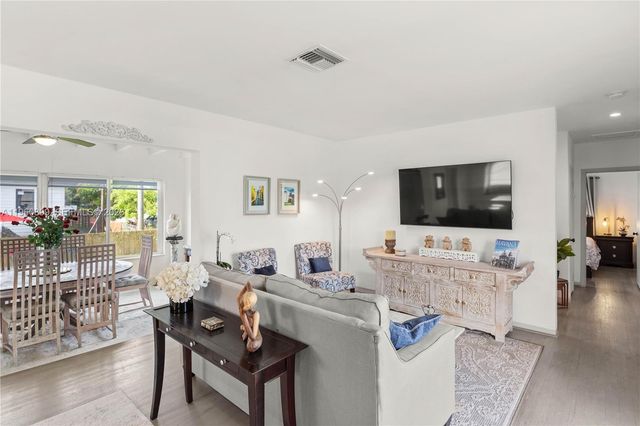 8461 SW 33rd Ter, Miami, FL 33155