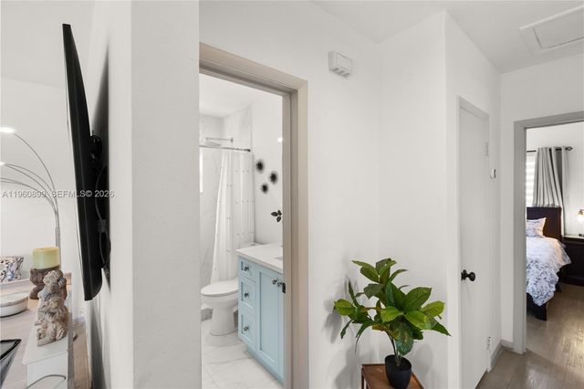 8461 SW 33rd Ter, Miami, FL 33155