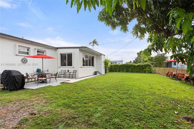 8461 SW 33rd Ter, Miami, FL 33155