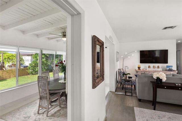 8461 SW 33rd Ter, Miami, FL 33155