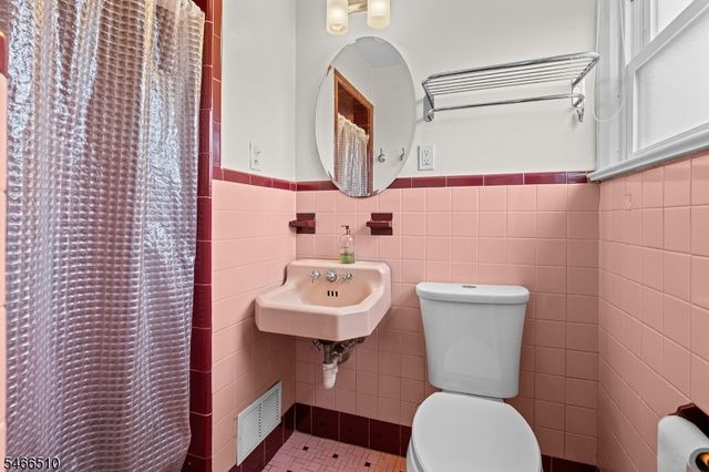 16 Pavonia Ave, Kearny Town, NJ 07032