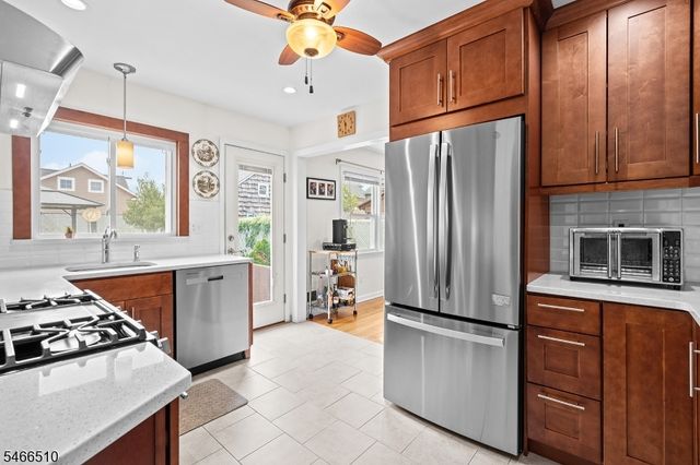 16 Pavonia Ave, Kearny Town, NJ 07032