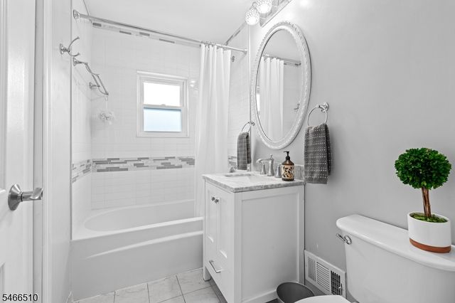 16 Pavonia Ave, Kearny Town, NJ 07032