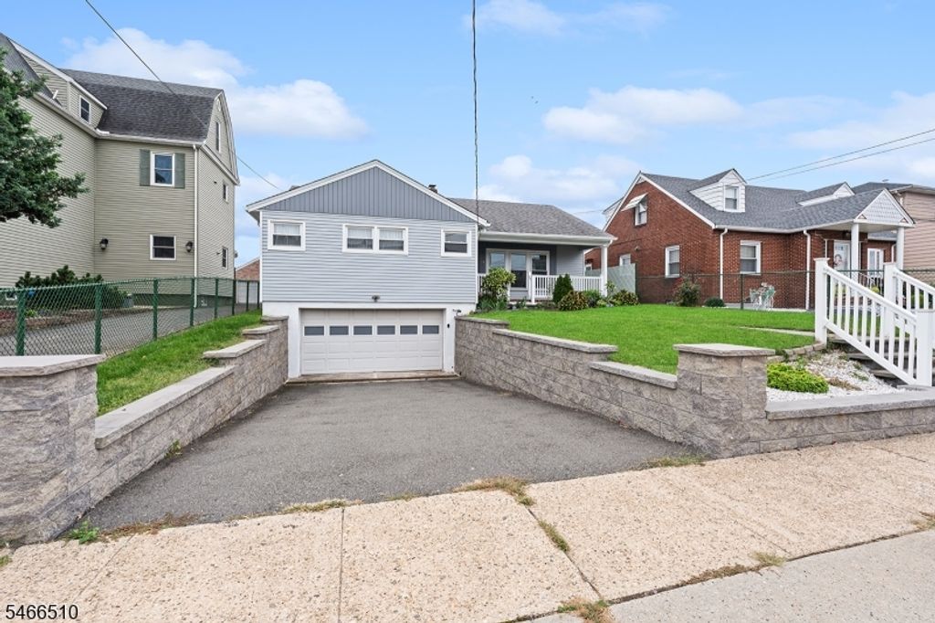 16 Pavonia Ave, Kearny Town, NJ 07032 — photo 2