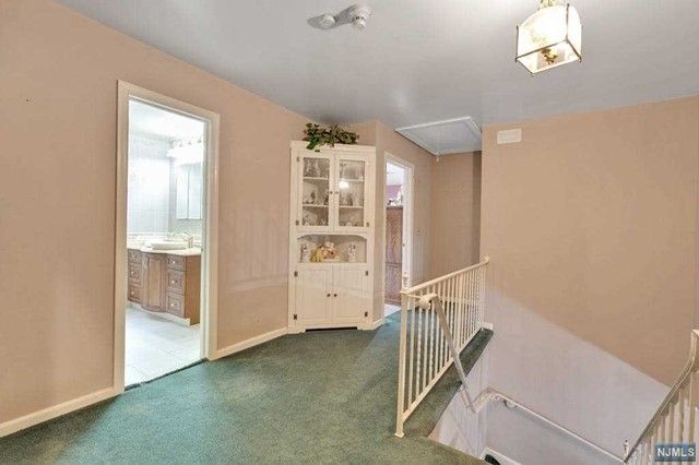 527 Eastgate Road, Ho-ho-kus, NJ 07423