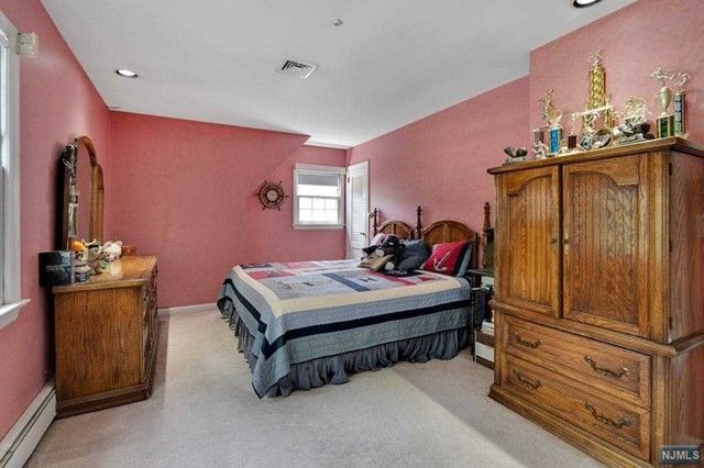 527 Eastgate Road, Ho-ho-kus, NJ 07423