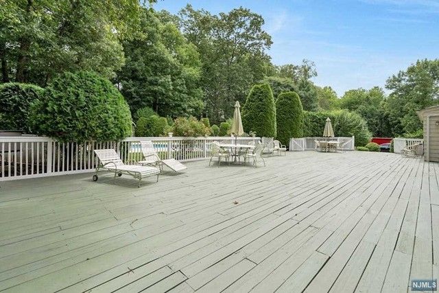 527 Eastgate Road, Ho-ho-kus, NJ 07423