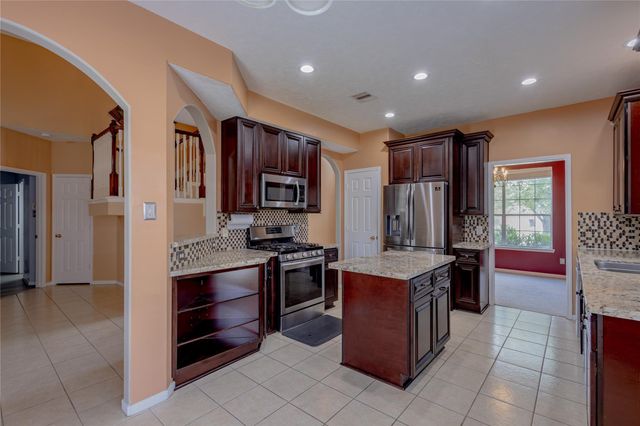 1011 Jasons Bend Drive, Sugar Land, TX 77479