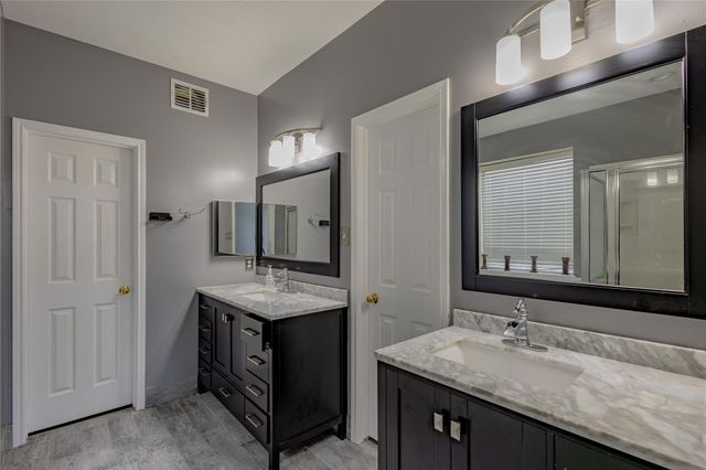 1011 Jasons Bend Drive, Sugar Land, TX 77479