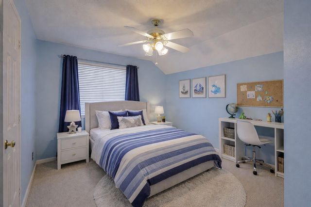 1011 Jasons Bend Drive, Sugar Land, TX 77479