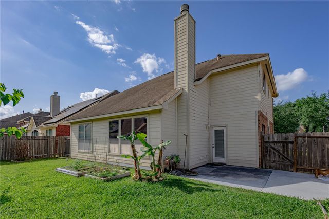 1011 Jasons Bend Drive, Sugar Land, TX 77479