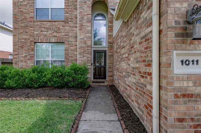 1011 Jasons Bend Drive, Sugar Land, TX 77479