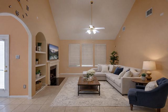 1011 Jasons Bend Drive, Sugar Land, TX 77479