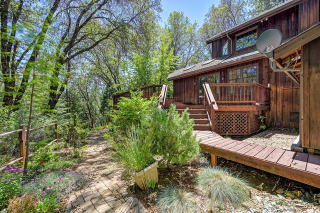 4460 Nishinam Trl, Garden Valley, CA 95633