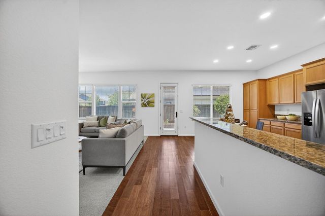 1590 Benvenito Ln, Lincoln, CA 95648