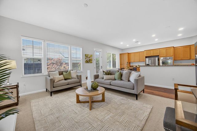 1590 Benvenito Ln, Lincoln, CA 95648