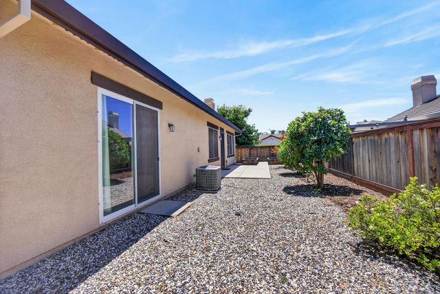 1590 Benvenito Ln, Lincoln, CA 95648