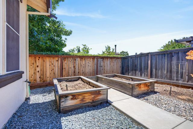 1590 Benvenito Ln, Lincoln, CA 95648