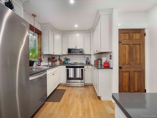 14 Hillside Avenue, Suffern, NY 10901