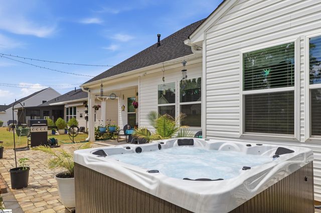 676 Clairbrook Court, Greer, SC 29651
