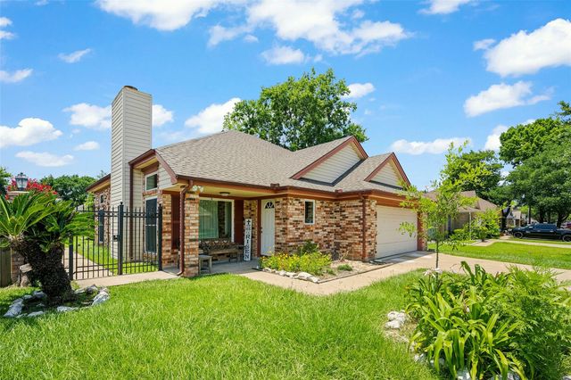 7415 Cavesson Drive, Cypress, TX 77433