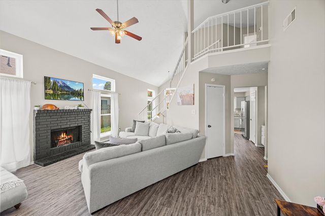 7415 Cavesson Drive, Cypress, TX 77433
