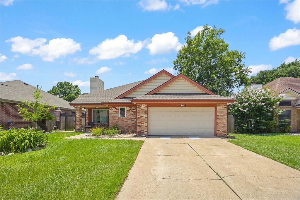7415 Cavesson Drive, Cypress, TX 77433