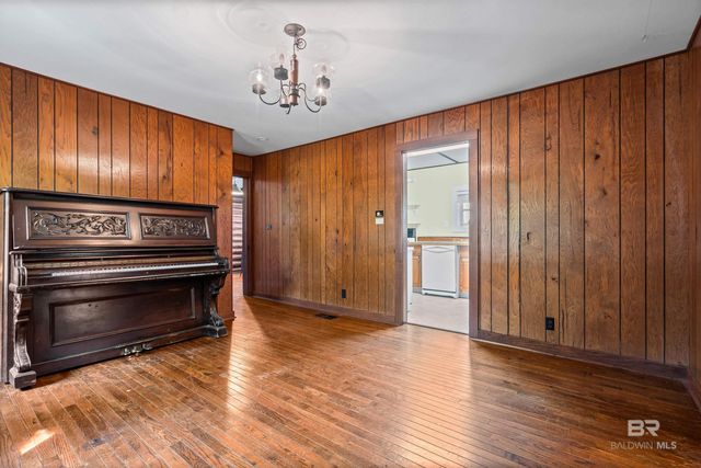 107 S Bayview Street, Fairhope, AL 36532