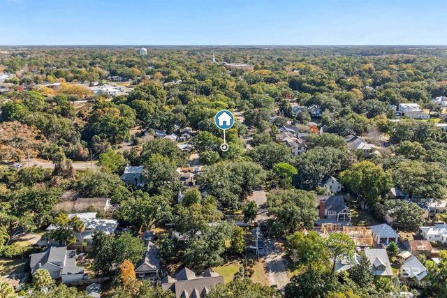 107 S Bayview Street, Fairhope, AL 36532