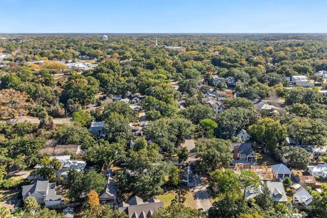 107 S Bayview Street, Fairhope, AL 36532